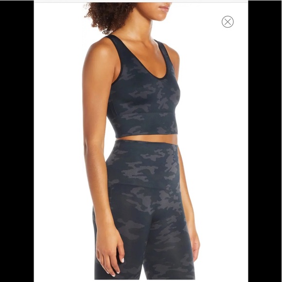 SPANX Look at Me Now Seamless Crop Top NWOT - Picture 3 of 14